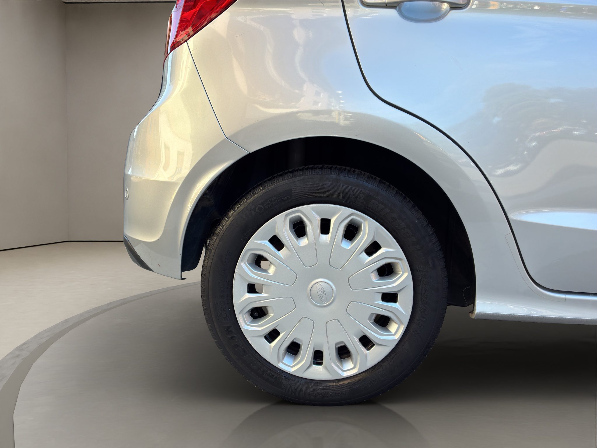FORDKAPIUBENZINA_20_converted